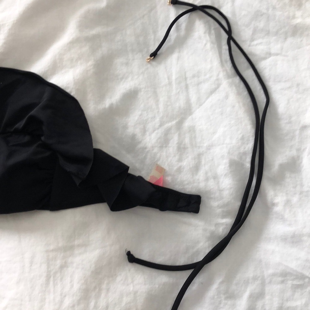 Victoria’s Secret bikini top - Picture 4 of 5